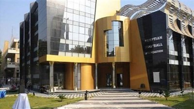 أنباء عن إقالة مسئول كبير باتحاد الكرة المصري (فيديو)