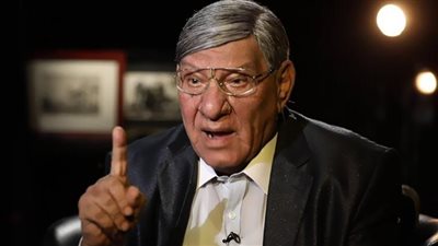 مناشدات بنقل مفيد فوزي لمستشفى القوات المسلحة بعد تدهور حالته الصحية