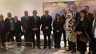 وزيرة الهجرة تلتقي السفير أحمد فاروق وأعضاء البعثة الدبلوماسية بالسعودية.. صور