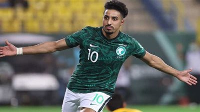اهتمام أوروبي بقائد منتخب السعودية