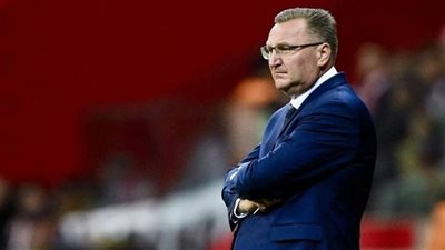 مدرب بولندا منزعج والخلافات تشتعل بينه والنجم ليفاندوفيسكي