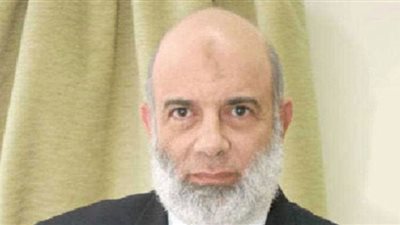 إدراج وجدي غنيم و4 آخرين على قوائم الكيانات الإرهابية