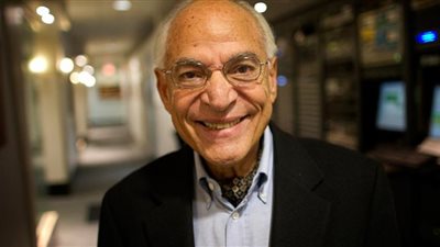 فاروق الباز يكشف حقيقة تعرض مصر لخطر الزلازل (فيديو)