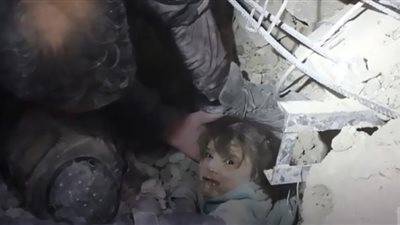 لقطات مؤثرة من عمليات إنقاذ ضحايا زلزال تركيا وسوريا (شاهد)