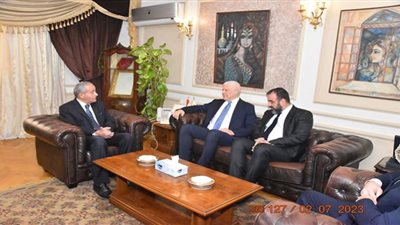 وزير التموين يبحث مع بنك الاستثمار الأوروبي إنشاء صومعة بميناء دمياط
