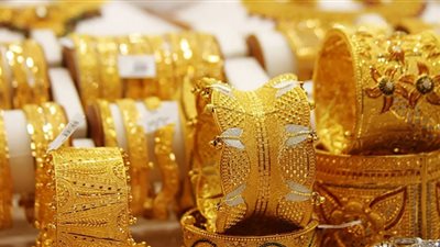 الذهب يواصل الصعود بنحو 6 جنيهات