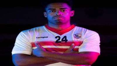 وصول البطاقة الدولية لـ جيمس باركر لاعب يد الزمالك