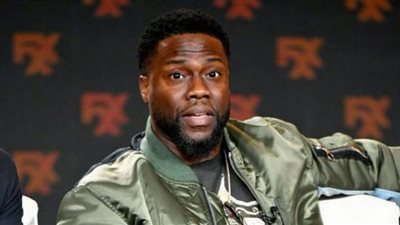 كيفن هارت في عرض كوميدي بالبحرين