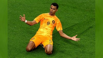 فان نيستلروي يفتح النار على جاكبو وليفربول