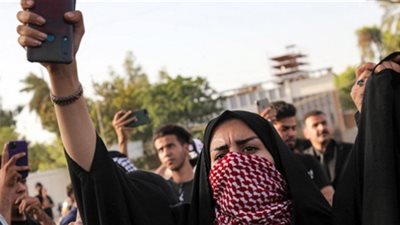 احتجاجات إيرانية واتهامات بمهاجمة الشرطة وتدمير الممتلكات العامة