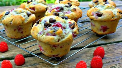 تعرفي علي كيفية صنع ميني كيك بالتوت