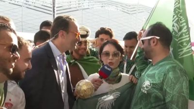 صينية تشجع المنتخب السعودي (شاهد)