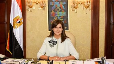 نبيلة مكرم توقع بروتوكول تعاون مع 