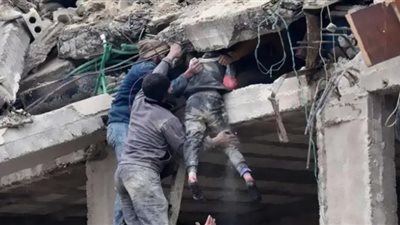 زلزال سوريا.. أنين الضحايا يتلاشى تحت الركام وجهود دولية للإغاثة