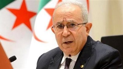 تعزيز مكافحة التدفقات المالية غير القانونية وغسيل الأموال بالجزائر