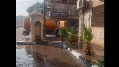 حملات نظافة مكثفة بشوارع وميادين حي حلوان