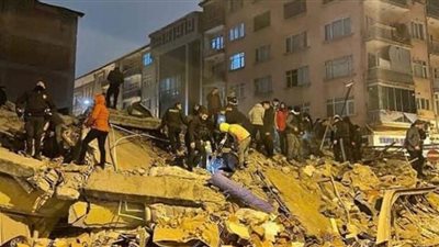 مأساة سورية نجت من الزلزال وفقدت زوجها وأطفالها (فيديو)