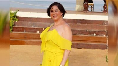 مي نور الشريف تصدم الجمهور بسر ارتدائها الحجاب (شاهد)