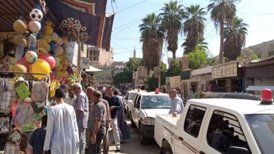 حملة لرفع الاشغالات من الطرق بشوارع دشنا