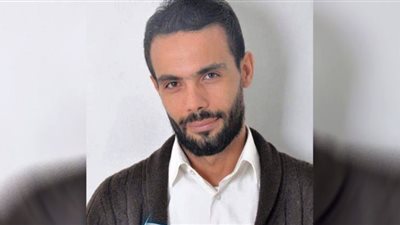 الفنان شريف إدريس يعلن وفاة والده