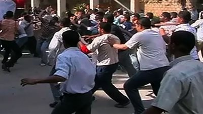 سقوط شقيقين شرعا في التخلص من عامل بأخميم
