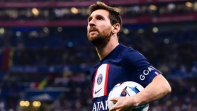 مدرب باريس سان جيرمان يؤكد جاهزية ميسي لمواجهة بايرن ميونخ