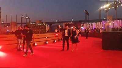 ريد كاربت مهرجان القاهرة للدراما يتزين بألمع النجوم (شاهد)
