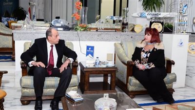 توقيع بروتوكول تعاون بين الشركة القابضة لمصر للطيران واتحاد المستثمرات العرب