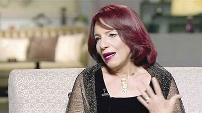 عارفة عبدالرسول بلوك غريب في مهرجان القاهرة للدراما (صور)