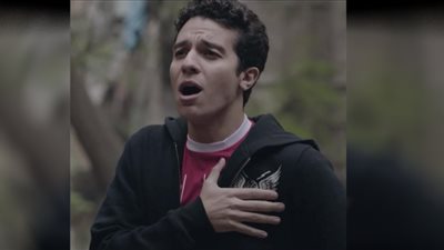 نور النبوي يفوز بجائزة أفضل منثل صاعد