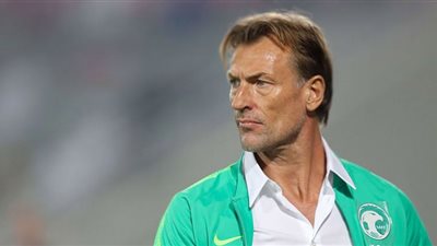 رينارد يبحث تعويض غيابات السعودية المؤثرة أمام المكسيك