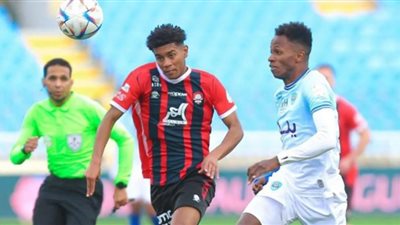 الرائد يفوز على أبها في الدقائق الأخيرة بالدوري