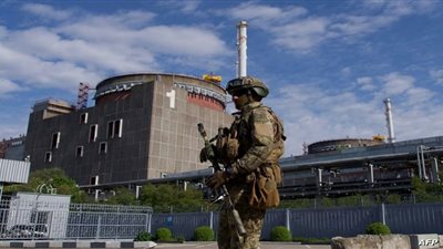 مسؤول أوكراني يؤكد سعي روسيا لإخلاء محطة زاباروجيا
