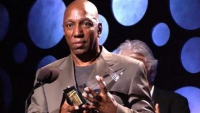 العالم يودع الأسطورة باريت سترونغ صاحب أغنية 