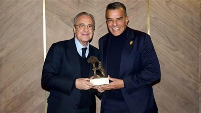 الأهلي وريال مدريد تبادل الهدايا تُبرز حفاوة المقابلة