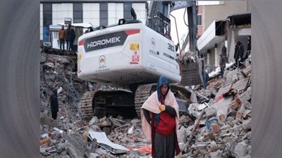 سوريا بلا غذاء والمساعدات مصابيح وأغطية