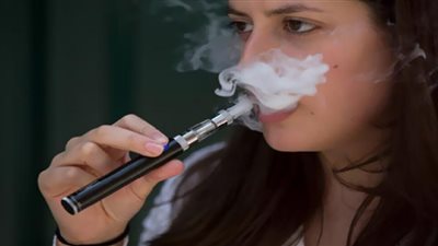 مخاطر السجائر الإلكترونية على الحامل