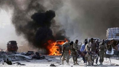 مقتل 10 أشخاص في هجوم مسلح على فندق بمقديشو