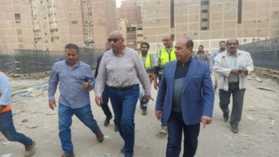 رئيس المركزي للتعمير يتفقد أعمال إنشاء محورعمرو بن العاص الحر بالجيزة