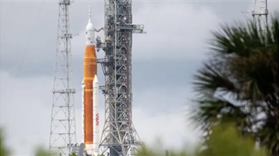 (شاهد) ناسا تكمل بنجاح اختبار وقود صاروخ Artemis 1 الحيوي