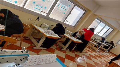 دورات تدريبية للشباب على التفصيل والحياكة والحاسب الآلي بالدقهلية