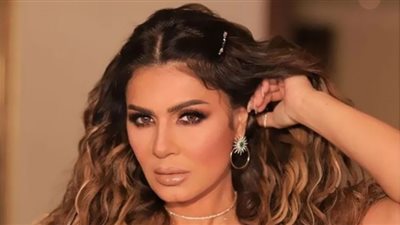 نجلاء بدر بإطلالة جريئة على الريد كاربت.. صور