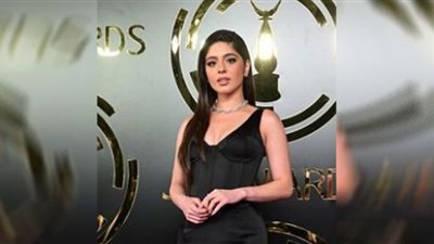 مايان السيد تتألق بالفوشيا في حفل تخرجها