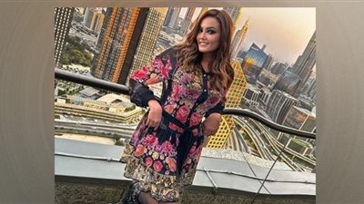 بشرى تلفت الأنظار بإطلالة كاجول شبابيه