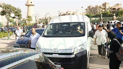 جنازة هشام سليم.. بكاء الفنانين وحضور كبير من النجوم