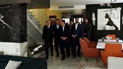 مدبولي يتفقَّد المراحل السكنية بمشروع عاصمة الشمس 