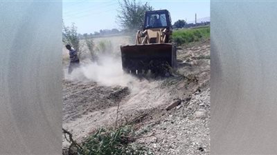 تنفيذ ٦ حالات إزالة تعدى على أرض أملاك الدولة بقنا