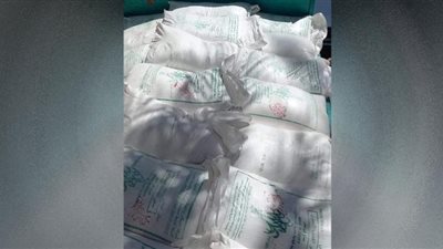 ضبط 7 طن سكر قبل بيعه فى السوق السوداء بقنا