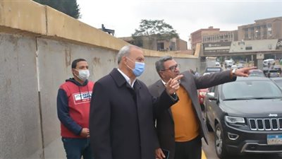 محافظ القليوبية يتابع جهود كسح مياه الأمطار ببنها