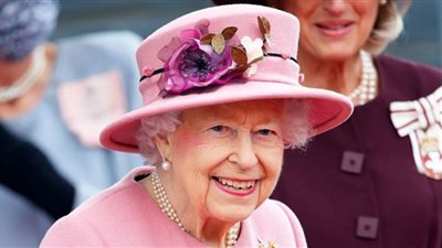 السبب الحقيقي لوفاة إليزابيث ملكة بريطانيا| مصدر مُقرب لزوجها يُفجر مفاجأة